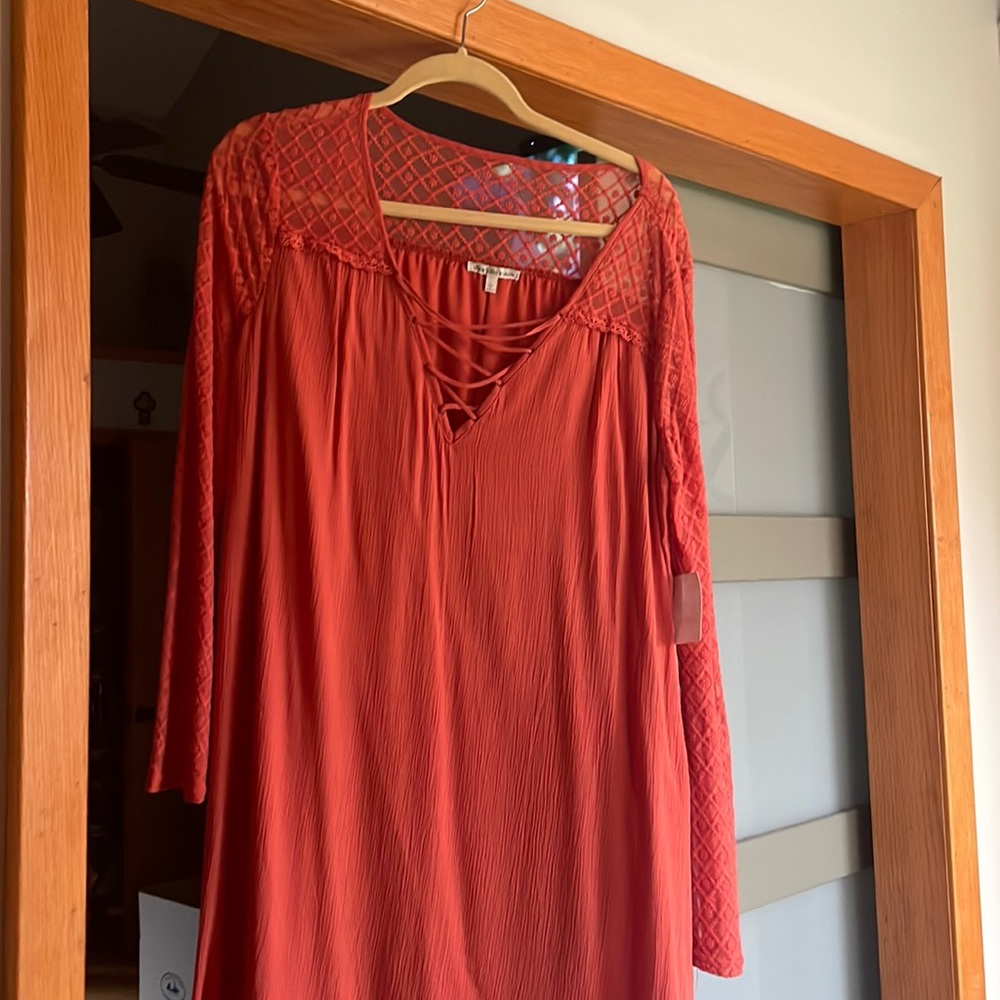Cute lightweight dress, just never got to wear it and it’s too big for me